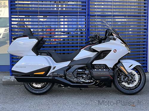 Honda Goldwing DCT Grand Tour Motorradvermietung Frankreich